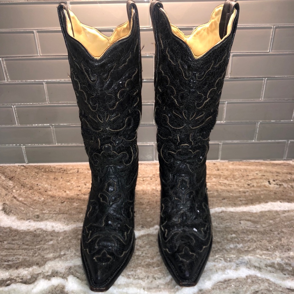 Corral w/ Sequined Inlay Pointed Toe Western Boots
